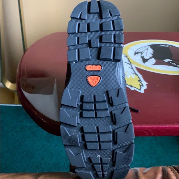 Nike boot - Picture 3 of 6